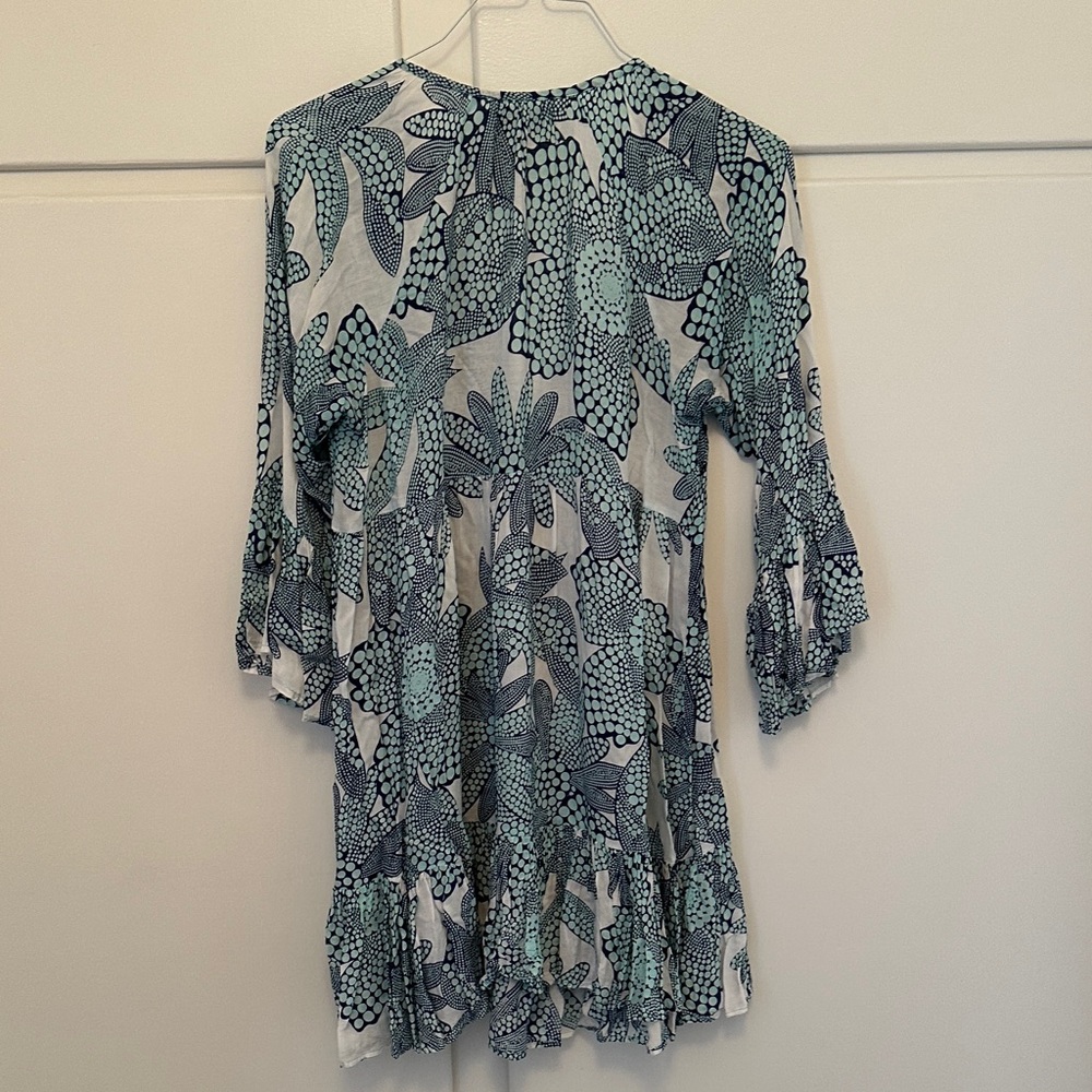 LIKE NEW Lani Lau Hawaii Cover Up Blue and White Patterned Tunic Top - Picture 4 of 4
